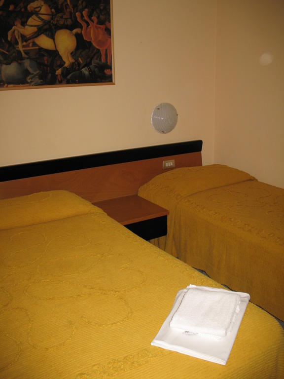 Albergo Paradiso モンテカティーニ・テルメ 部屋 写真
